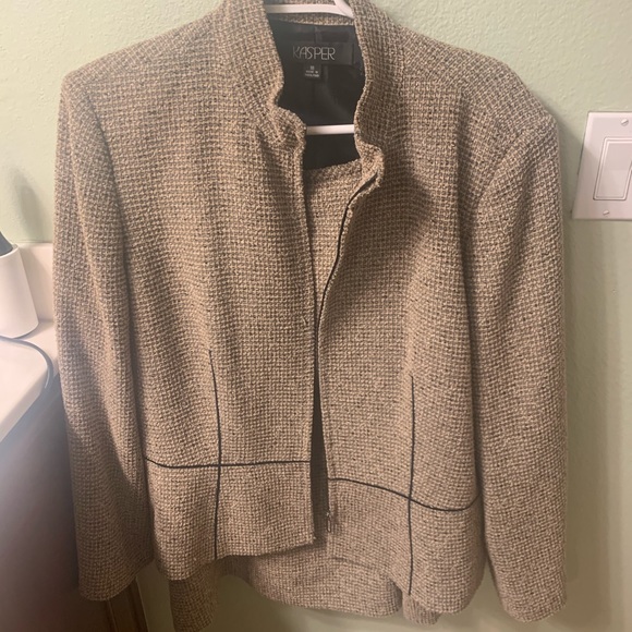 Suit - Picture 1 of 6